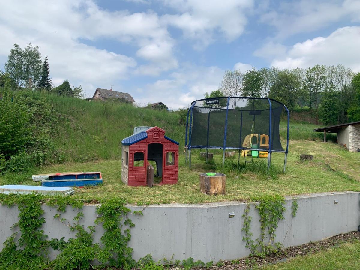 Apartman S Bazenem A Saunou Kadaň Exterior foto